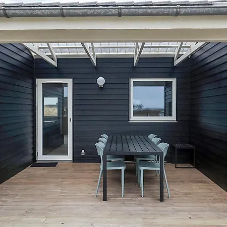 Holiday home Iv *