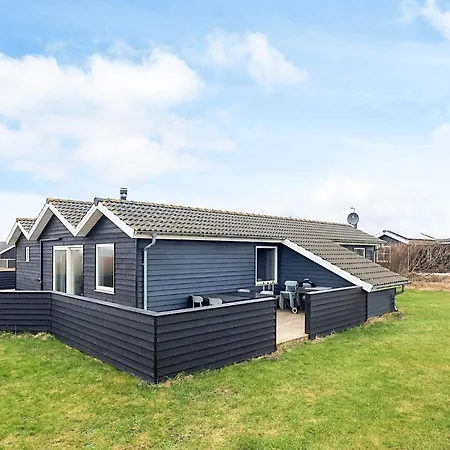 Iv Holiday home Lokken