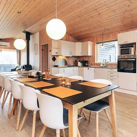 12 Person In Lokken-by Traum